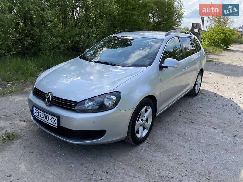 Универсал Volkswagen Golf 2010 в Калиновке