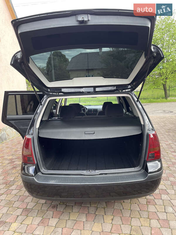 Універсал Volkswagen Golf 2000 в Долині