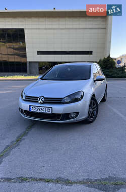 Хетчбек Volkswagen Golf 2008 в Запоріжжі