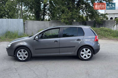 Хэтчбек Volkswagen Golf 2006 в 