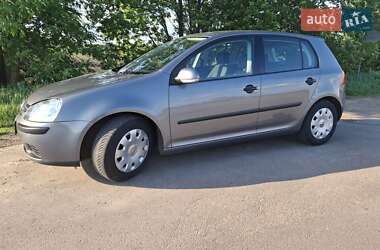 Хэтчбек Volkswagen Golf 2005 в Конотопе