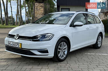 Универсал Volkswagen Golf 2019 в 