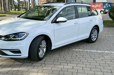 Универсал Volkswagen Golf 2019 в 