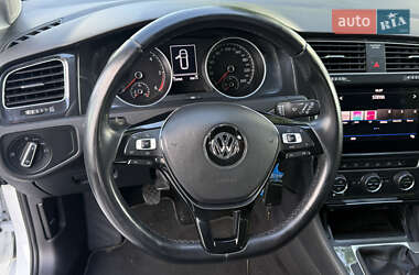Универсал Volkswagen Golf 2019 в 