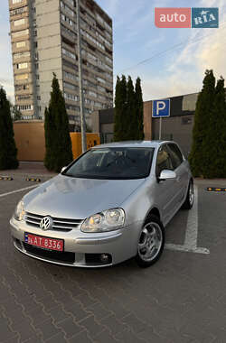Хетчбек Volkswagen Golf 2006 в Житомирі