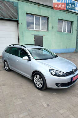 Універсал Volkswagen Golf 2011 в Сумах