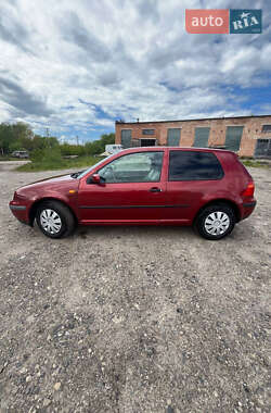 Хэтчбек Volkswagen Golf 1998 в 