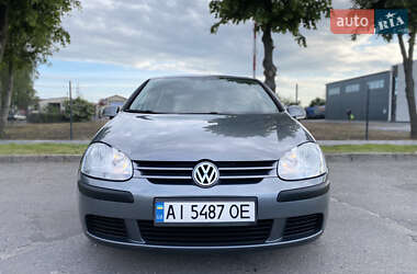 Хетчбек Volkswagen Golf 2006 в 