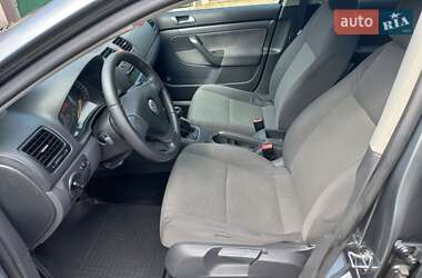Универсал Volkswagen Golf 2009 в 