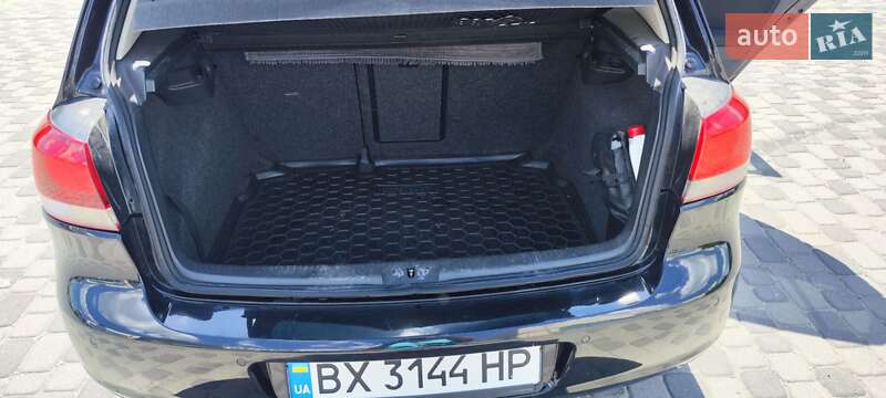 Хетчбек Volkswagen Golf 2010 в Хмельницькому
