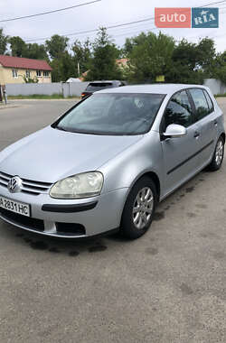 Хэтчбек Volkswagen Golf 2004 в Киеве