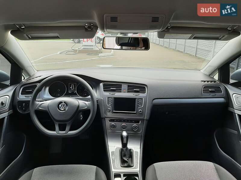 Універсал Volkswagen Golf 2016 в Києві