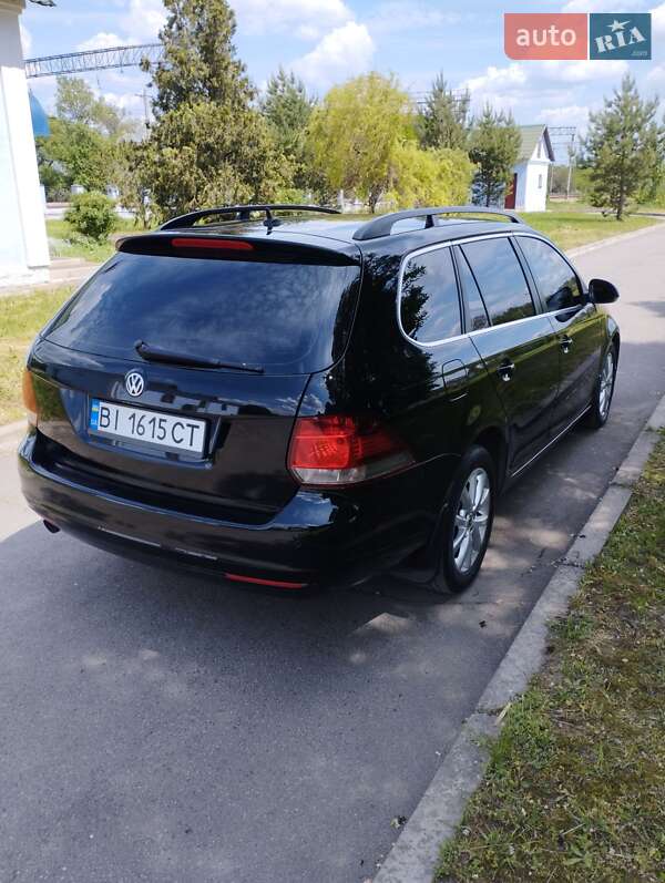 Універсал Volkswagen Golf 2010 в Полтаві