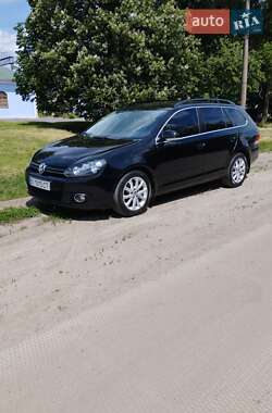 Универсал Volkswagen Golf 2010 в 
