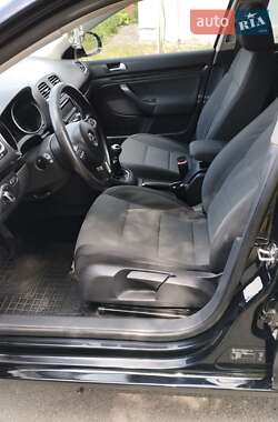Универсал Volkswagen Golf 2010 в 