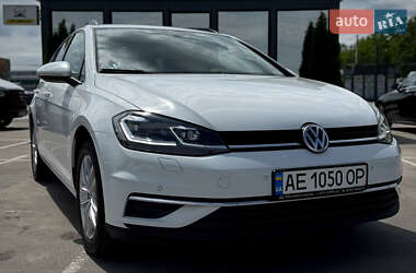 Универсал Volkswagen Golf 2017 в Киеве