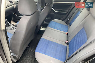 Хэтчбек Volkswagen Golf 2008 в 