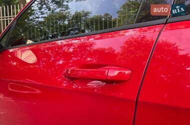 Хетчбек Volkswagen Golf 2017 в 