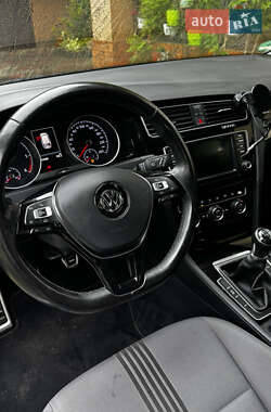 Универсал Volkswagen Golf 2017 в 