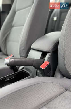 Хэтчбек Volkswagen Golf 2008 в 