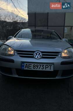 Хэтчбек Volkswagen Golf 2004 в Днепре