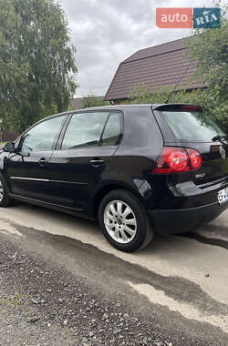 Хэтчбек Volkswagen Golf 2009 в 