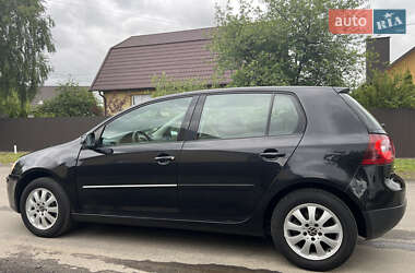 Хэтчбек Volkswagen Golf 2009 в 