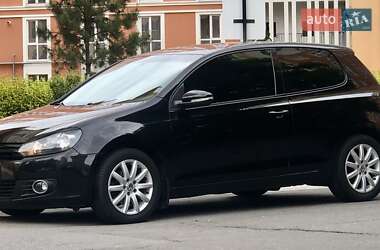 Хэтчбек Volkswagen Golf 2009 в 