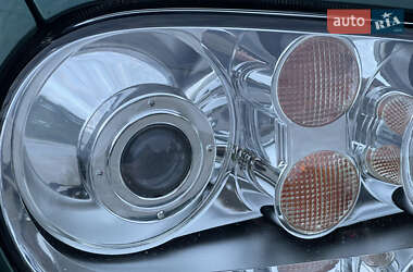 Хэтчбек Volkswagen Golf 2003 в 