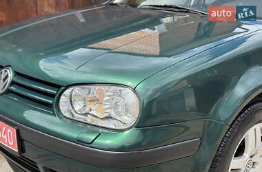 Хэтчбек Volkswagen Golf 2003 в 