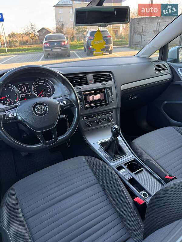 Универсал Volkswagen Golf 2016 в Ивано-Франковске