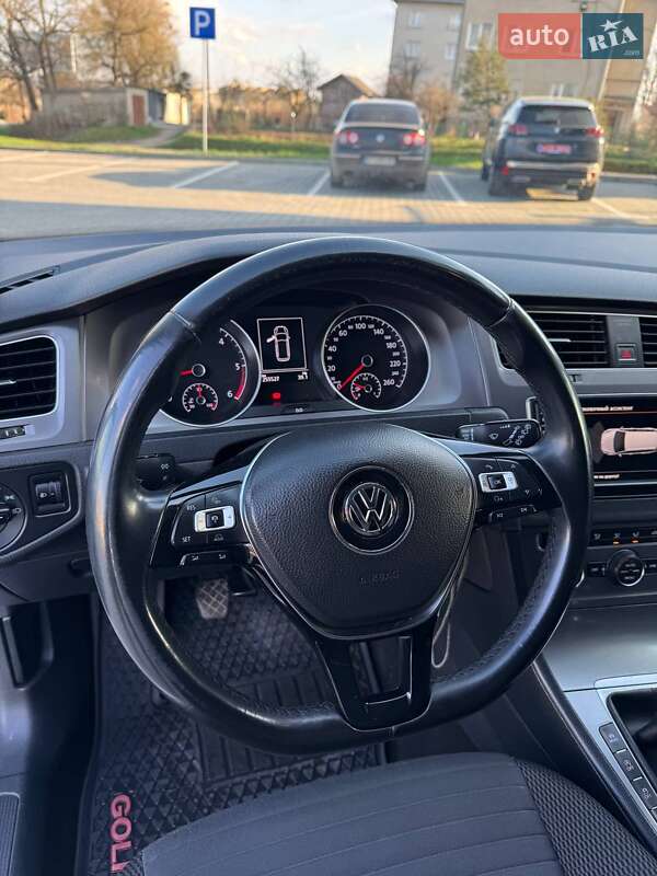 Универсал Volkswagen Golf 2016 в Ивано-Франковске