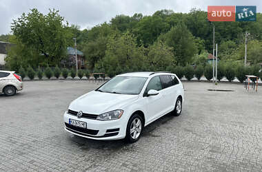 Універсал Volkswagen Golf 2015 в Полтаві