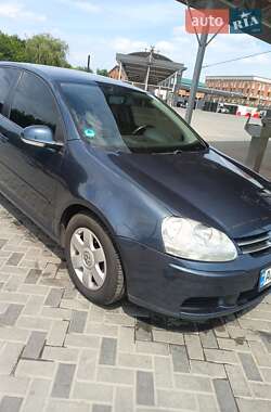 Хетчбек Volkswagen Golf 2006 в 