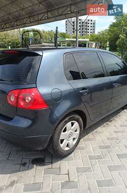 Хетчбек Volkswagen Golf 2006 в 