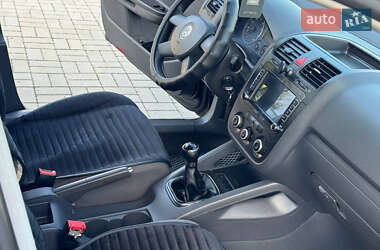 Хэтчбек Volkswagen Golf 2005 в 
