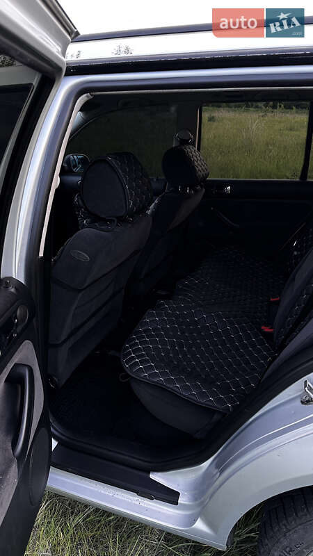 Універсал Volkswagen Golf 1999 в Калинівці