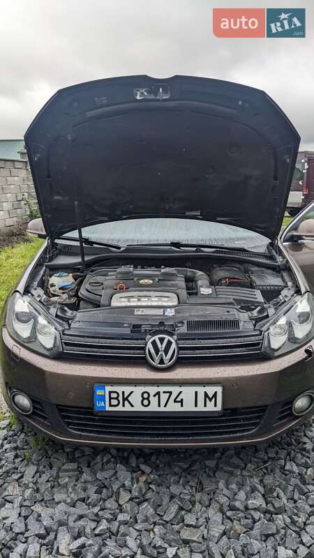 Універсал Volkswagen Golf 2010 в Кореці