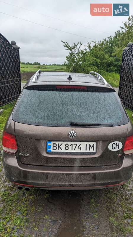 Універсал Volkswagen Golf 2010 в Кореці