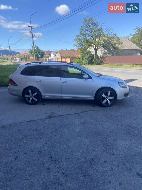 Универсал Volkswagen Golf 2010 в Мукачево