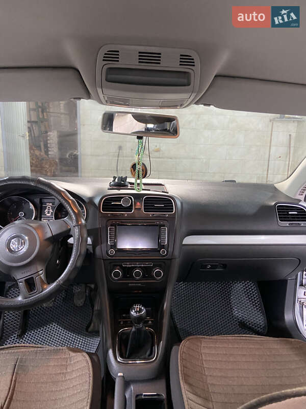 Универсал Volkswagen Golf 2010 в Мукачево