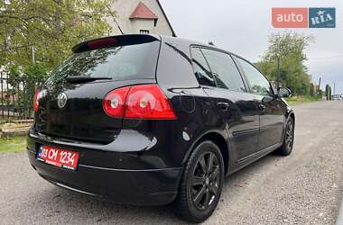Хетчбек Volkswagen Golf 2008 в 