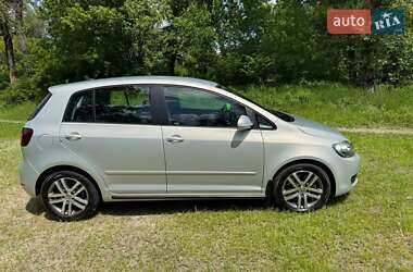 Хэтчбек Volkswagen Golf 2010 в Полтаве