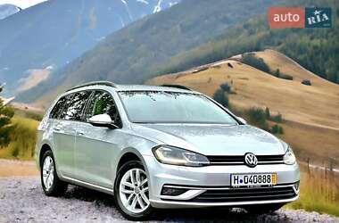 Универсал Volkswagen Golf 2019 в Черновцах