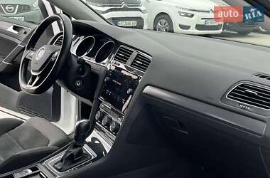 Универсал Volkswagen Golf 2020 в 