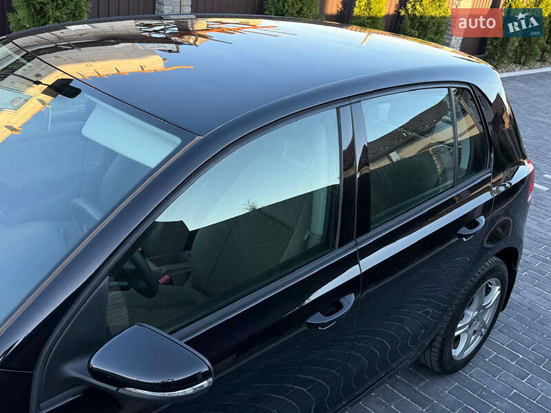 Хетчбек Volkswagen Golf 2010 в Вінниці