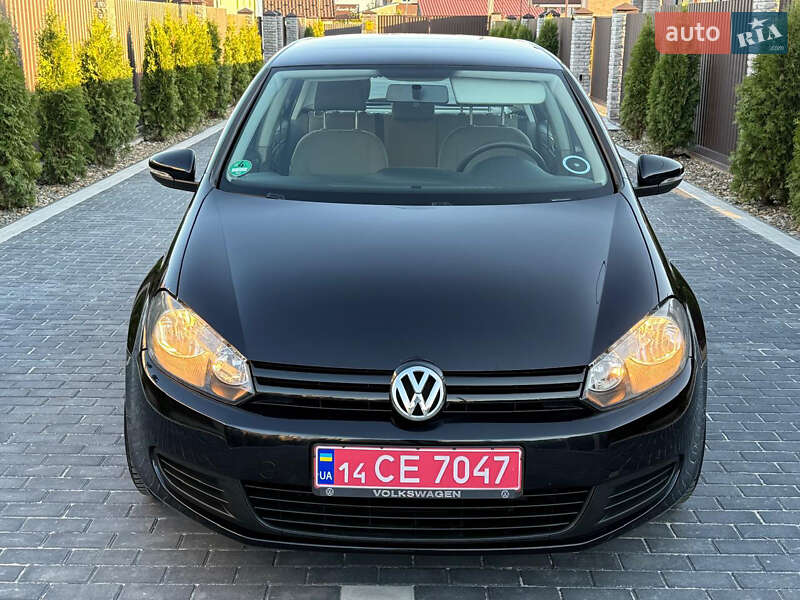 Хетчбек Volkswagen Golf 2010 в Вінниці
