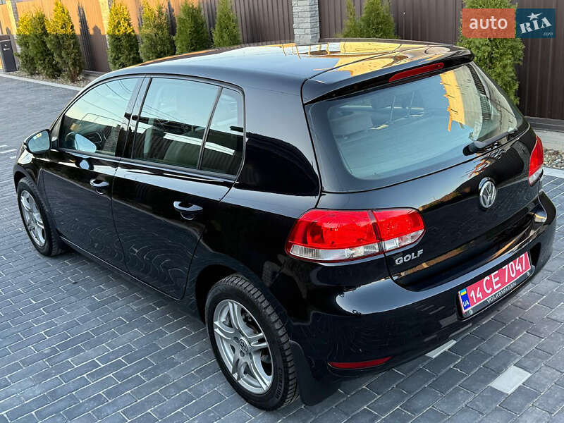 Хетчбек Volkswagen Golf 2010 в Вінниці