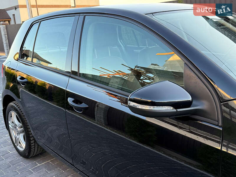 Хетчбек Volkswagen Golf 2010 в Вінниці