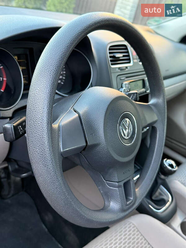 Хетчбек Volkswagen Golf 2010 в Вінниці